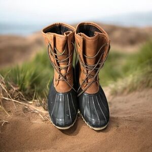 Narianna Women's Tan and Black Lace Up Boots